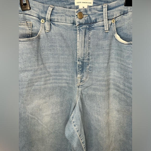 Good American Good Legs Straight Jeans - Picture 8 of 9